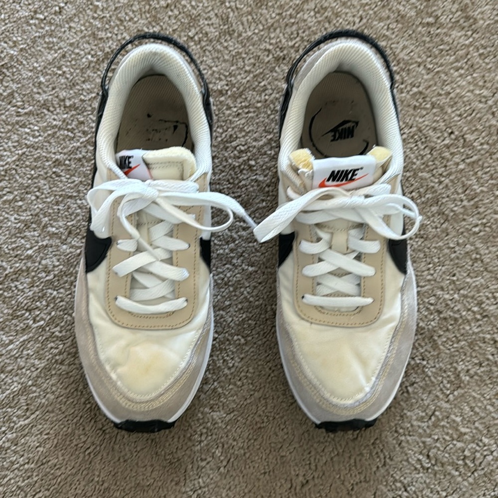 Nike tennis shoes